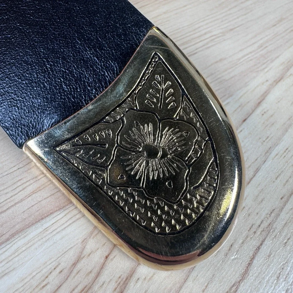 Streets Ahead Ariel Belt XS Black Italian Leather Engraved Solid Brass Two Tone